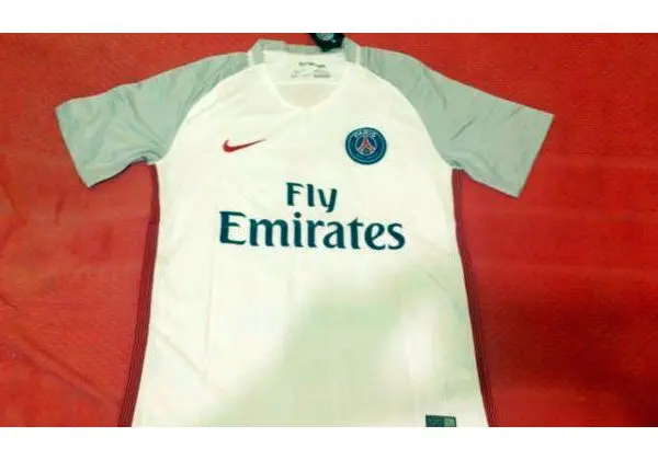 Camisa PSG Branca versão nova 16/17 do Di Maria tamanho M