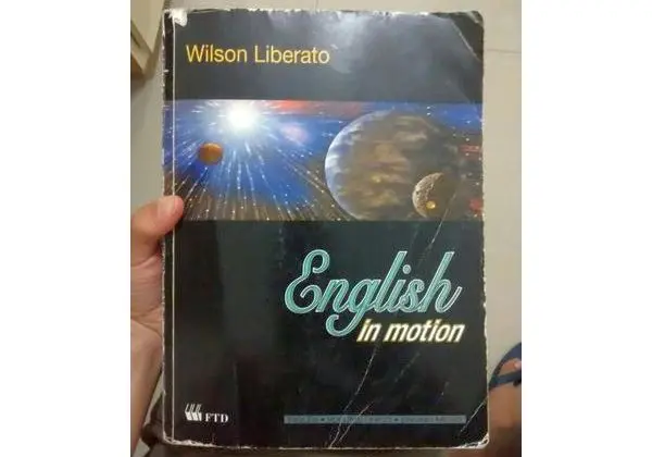 Livros didáticos do ensino médio, matemática, geografia e inglês