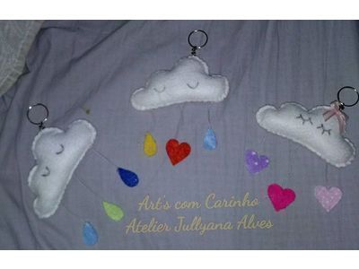 Chaveiro de nuvens e bolsinha / sacolinha para festa