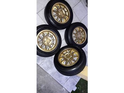 Rodas aro 13 liga leve Douradas
