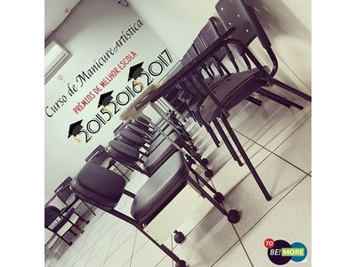 CURSO DE MANICURE ARTÍSTICA E ALONGAMENTO DE UNHAS A melhor estrutura, A melhor professora, A melho
