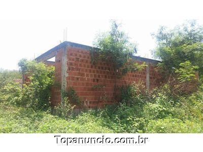 Terreno centro seropedica com grande construcao