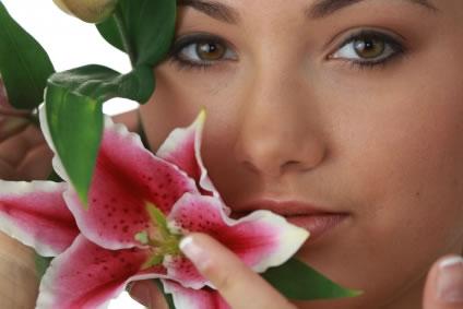 CURSO DE BAMBUTERAPIA, CROMOTERAPIA, PEDRAS QUENTES, REIKI