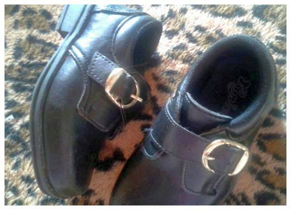 Sapato social n 21 por 30 reais