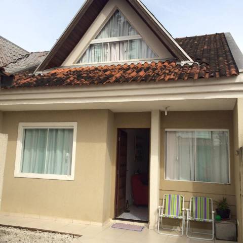 CASA COM ÁTICO À VENDA NO AFONSO PENA
