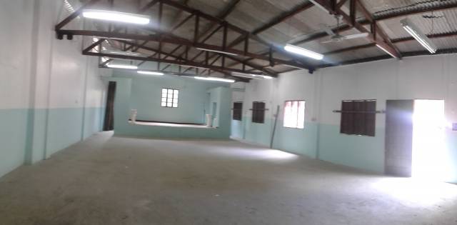 VENDE-SE EXCELENTE IMÓVEL PARA RESIDÊNCIA OU COMÉRCIO EM CAJAZEIRAS 3882