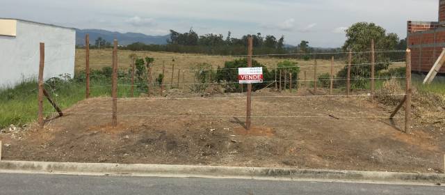 Terreno a Venda em Pindamonhangaba