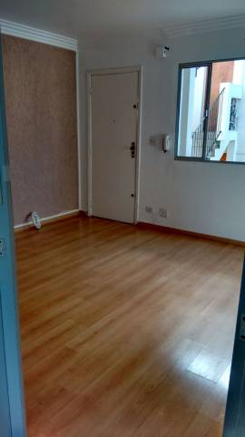 Apartamento no Jardim Adriana / Morros
