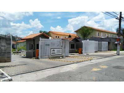 Casa sobreposta no Condomínio Ilhas Gregas - Jd. Adriana