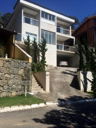 Casa de Condomínio com 4 Quartos para Venda ou Aluguel, 350 m2
