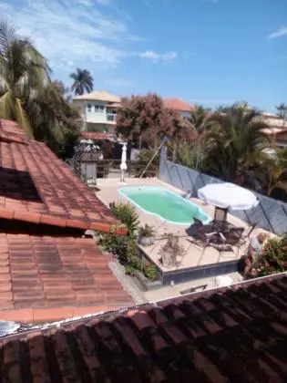 VENDO BELÍSSIMA CASA EM CONDOMÍNIO EM PONTA GROSSA - MARICÁ, PISCINA OU PERMUTO ICARAÍ, J. ICAR