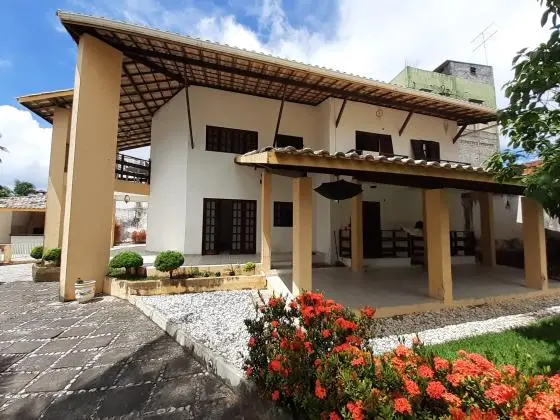 Casa Ampla no Centro de Lauro