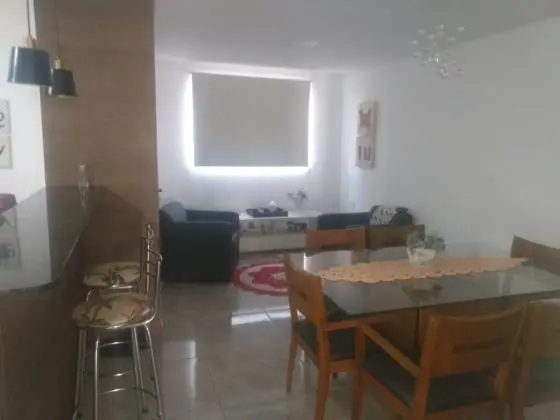 Casa em condomínio fechado sobrado