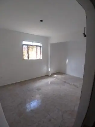 Oportunidade! Casa+Barracão 180m2 proximo ao supermercado Bh