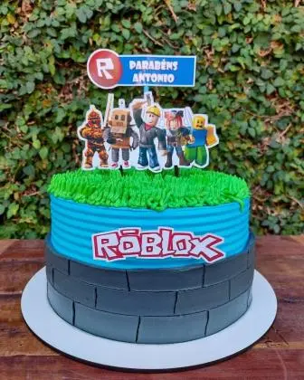 Bolo de Pasta Americana ROBLOX - Essence Candy