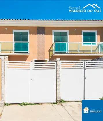 Casa com quintal a venda em Inhoaíba