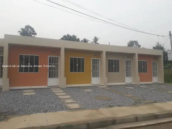 Casas a venda no Fanchem, Queimados!