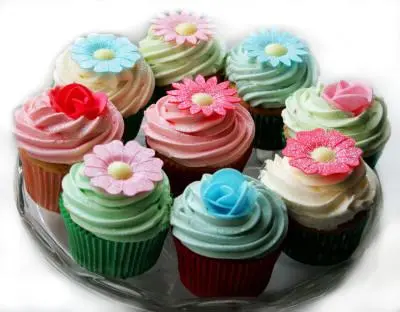 Cupcake de Baunilha e Chocolate Tema Primavera