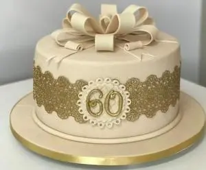Bolo em Pasta Americana de 60 Anos - Essence_Candy