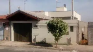 Casa à Venda - no Jardim Lagoa Nova