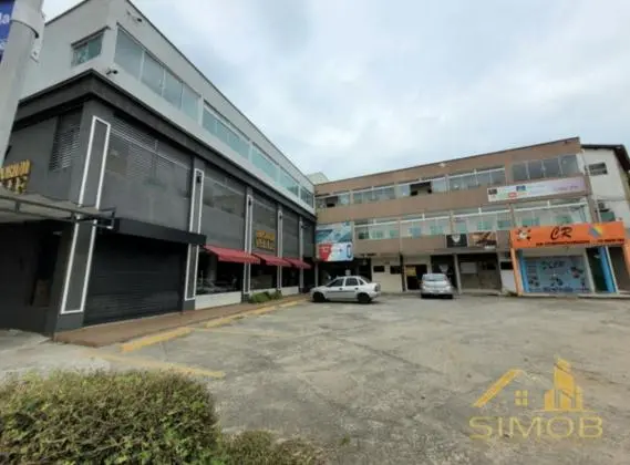 Sala comercial com banheiro próximo ao shopping