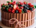 Bolo com Decoração de Kit Kat - Essence_Candy