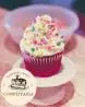 Cupcake com cobertura de Chantilly Branco com Confeitos Coloridos - Essence Candy