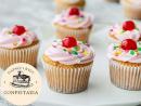 Cupcake de Confeitos com Cereja - Essence Candy