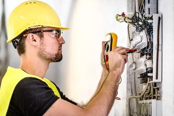 Thidemar Reformas e Manutenção Eletricista - Encanador