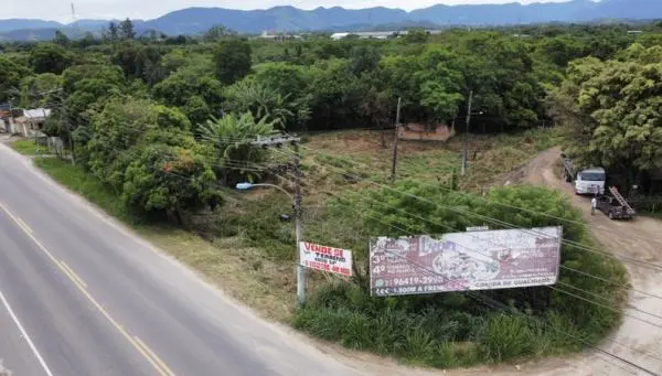 Terreno esquina 1.800m2 -Jardim Marajoara Japeri