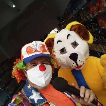 mascote do cachorro e locução para inaugurações e promoções