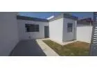 Linda Casa Plana de 3 Quartos com Suíte com 156m2 em Venda Nova.