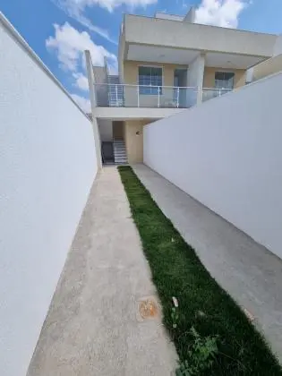 Casa Geminada Com Cobertura