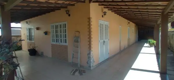 são 3 belas e excelentes casas