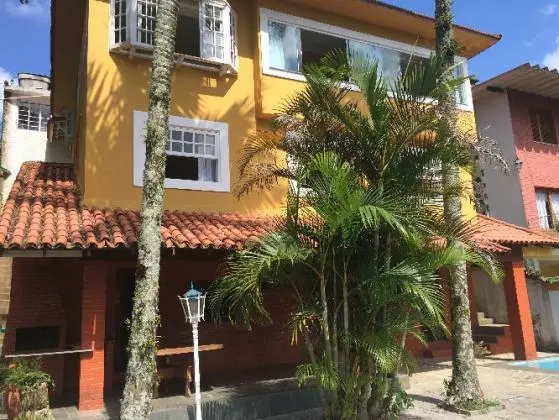 Casa em Condomínio para Locação em Teresópolis, Comary