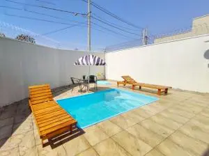 Casa nova padrão moderno com piscina aquecida e energia solar