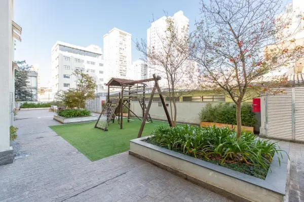 Apartamento Reformado. Próximo ao Parque Ibirapuera. Menor Preço do Condomínio.