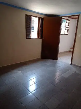 Aluga-se casa de 3 cômodos Cotia SP