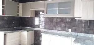 Excelente AP de 92m no centro de Cruz Alta 3Q, Cozinha Americana e pedra em granito, Lareira e Churr