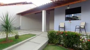 Ótima casa de 4 quartos em bairro nobre