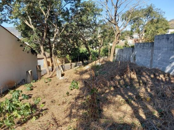 Terreno de esquina em Atibaia