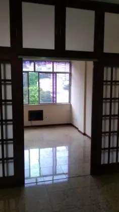 APTO EM COPACABANA RJ, DE FRENTE, 42 M2, 1 QUARTO