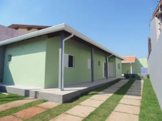 Casa nova 3 Dormitórios, Piscina, Churrasqueira - 300mts da Praia
