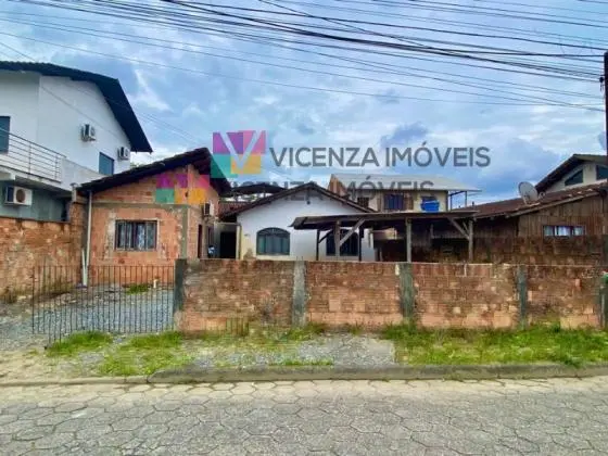 Terreno, divisa bairro Iririú com Comasa, Joinville SC.