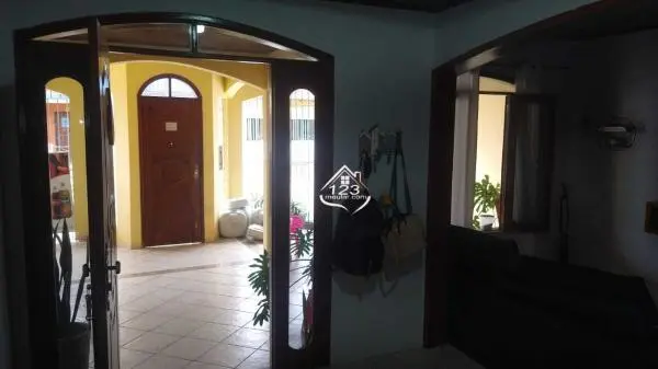 Casa à venda no Coqueiro com 2 quartos