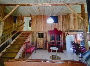 CASA DE ALTO PADRÃO RÚSTICO EM LAJEADINHO - IGREJINHA - RS