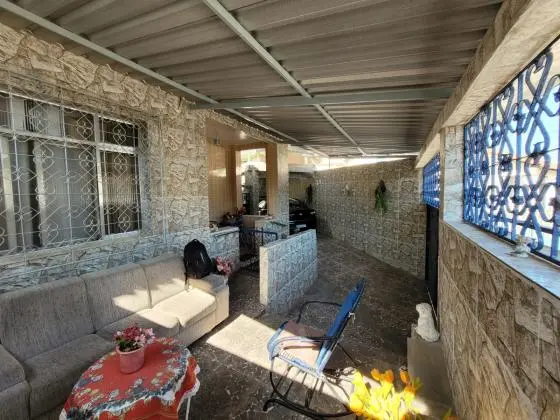 Vendo casa em condomínio residencial fechado em Inhaúma