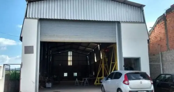 Aluga-se Galpão Industrial de 250m2