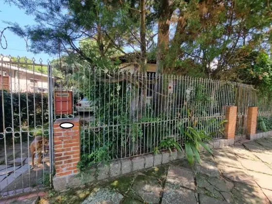 Casa de Alvenaria (154 m2), por R$ 410 mil, em Terreno amplo (432 m2), no Bairro Ipanema, em P. Aleg