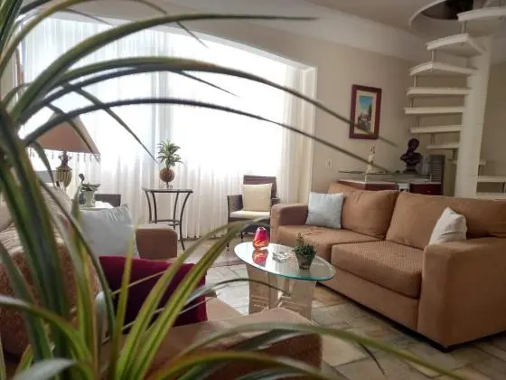 LINDO APTO COM 3 DORMITÓRIOS SENDO UMA SUÍTE (127 M2 PRIVATIVOS) EM ÁREA NOBRE DA CIDADE E 1 VAGA